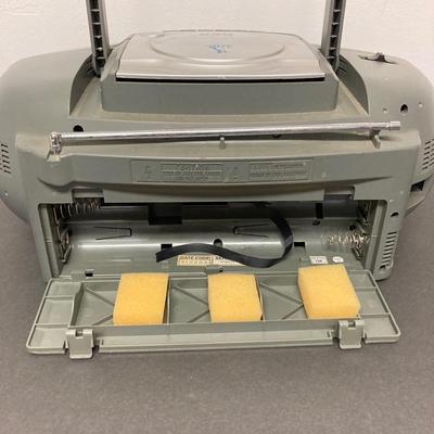 LOT 61: Pair of Portable Radio / Stereo / CD Players - Magnavox Boom Box and RCA CD / Cassette