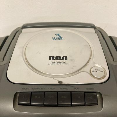 LOT 61: Pair of Portable Radio / Stereo / CD Players - Magnavox Boom Box and RCA CD / Cassette