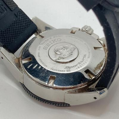 LOT 64: Seiko Kinetic Sportura Air Diver's 200m Watch with Box