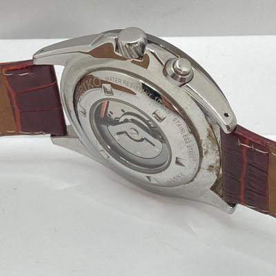 LOT 66: Seiko Kinetic 100M Calendar Watch with Leather Band and Box