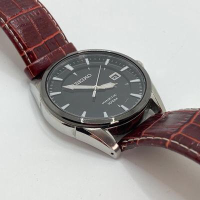 LOT 66: Seiko Kinetic 100M Calendar Watch with Leather Band and Box