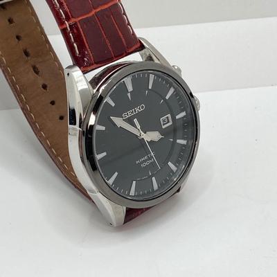 LOT 66: Seiko Kinetic 100M Calendar Watch with Leather Band and Box