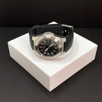 LOT 68: Swiss Army Victorinox Calendar Watch