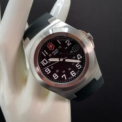 LOT 68: Swiss Army Victorinox Calendar Watch