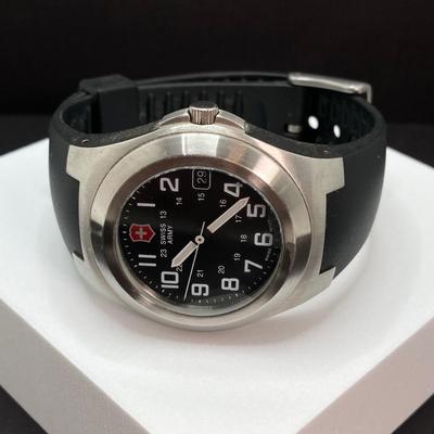 LOT 68: Swiss Army Victorinox Calendar Watch
