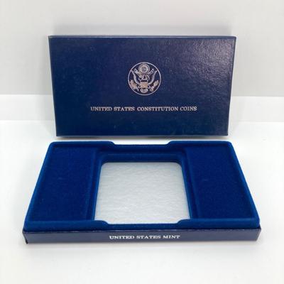 LOT 76: United States Mint - US Constitution Coin 1987 200th Anniversary - Silver Dollar / $1 Dollar Coin with Certificate of...