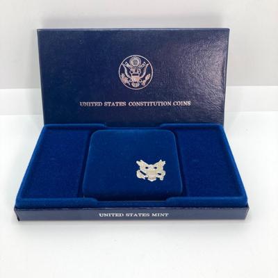 LOT 76: United States Mint - US Constitution Coin 1987 200th Anniversary - Silver Dollar / $1 Dollar Coin with Certificate of...