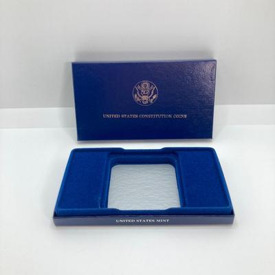 LOT 78: United States Mint - US Constitution Coin 1987 200th Anniversary - Silver Dollar / $1 Dollar Coin with Certificate of...