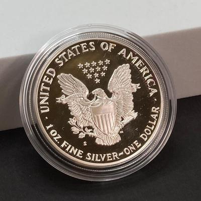 LOT 79: 1988 Walking Liberty American Eagle One Ounce Proof Silver Bullion Dollar $1 Coin in Presentation Box - 1 Oz Fine Silver
