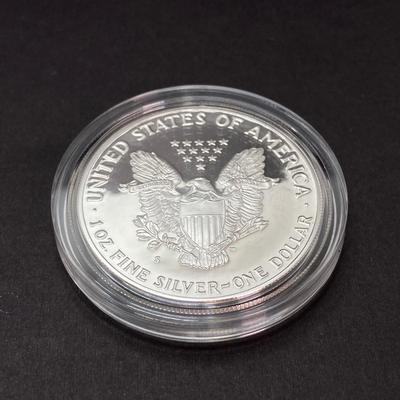LOT 79: 1988 Walking Liberty American Eagle One Ounce Proof Silver Bullion Dollar $1 Coin in Presentation Box - 1 Oz Fine Silver