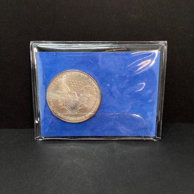 LOT 80: Pair of Walking Liberty American Eagle Silver Dollar $1 US Coins - 1994 and 1998 (Each are One Ounce Fine Silver)