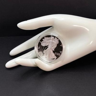 LOT 81: 1996 Walking Liberty Silver American Eagle One Dollar Proof Coin - One Ounce Fine Silver with Presentation Box and Certificate of...