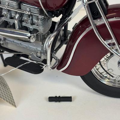 LOT 82: Franklin Mint 1942 Indian Motorcycle Model 442 w/Display Case