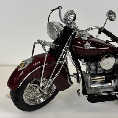 LOT 82: Franklin Mint 1942 Indian Motorcycle Model 442 w/Display Case