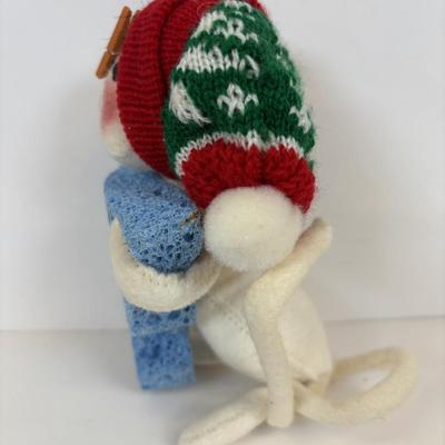 LOT 85: Vintage Annalee Collection: 1992 Country Mouse Cheese Wedge, 1997 Ice Skater, 1997 Popcorn, 2000 Stinky Cheese Mouse, Mouse...