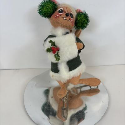 LOT 85: Vintage Annalee Collection: 1992 Country Mouse Cheese Wedge, 1997 Ice Skater, 1997 Popcorn, 2000 Stinky Cheese Mouse, Mouse...