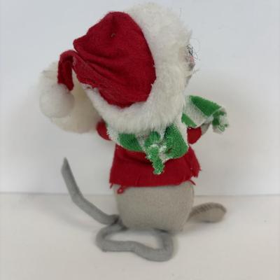 LOT 85: Vintage Annalee Collection: 1992 Country Mouse Cheese Wedge, 1997 Ice Skater, 1997 Popcorn, 2000 Stinky Cheese Mouse, Mouse...