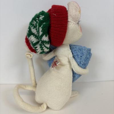 LOT 85: Vintage Annalee Collection: 1992 Country Mouse Cheese Wedge, 1997 Ice Skater, 1997 Popcorn, 2000 Stinky Cheese Mouse, Mouse...