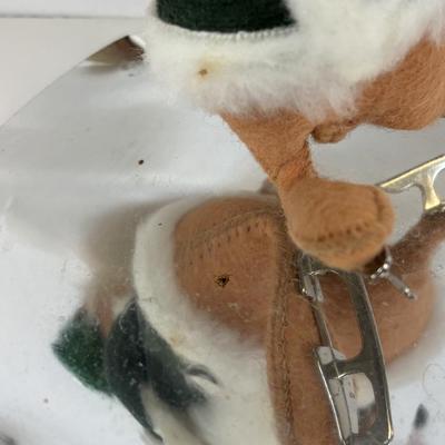 LOT 85: Vintage Annalee Collection: 1992 Country Mouse Cheese Wedge, 1997 Ice Skater, 1997 Popcorn, 2000 Stinky Cheese Mouse, Mouse...