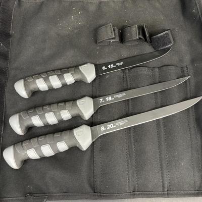 LOT 92: Penn Flex Fillet Knives & 3-D Fishing Puzzle (unopened)