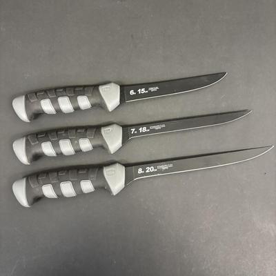 LOT 92: Penn Flex Fillet Knives & 3-D Fishing Puzzle (unopened)