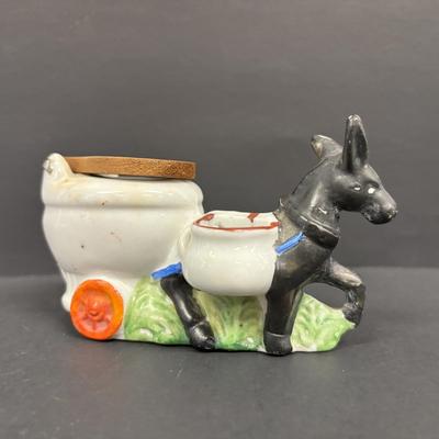 LOT 95: Collection of 7 Vintage Donkey Pulling Cart Hand Painted Ashtrays, Japan