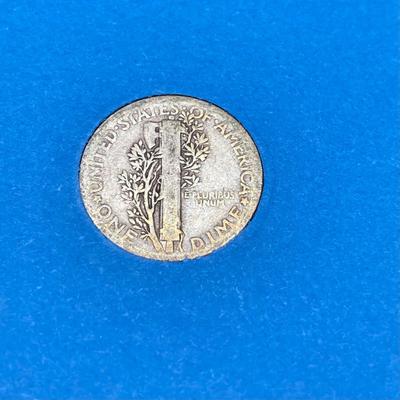 LOT 101: Classic Silver Coins - Liberty Walking Half Dollar and "Mercury" Dime (Littleton Coin Company)