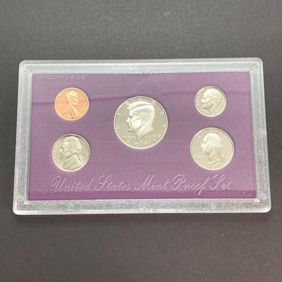 LOT 109: Five United States Mint Coin Proof Sets - (2) 1991, (2) 1992 and (1) 1993