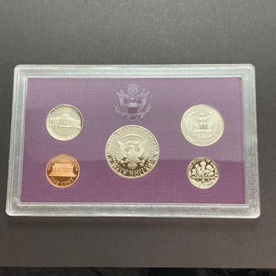 LOT 109: Five United States Mint Coin Proof Sets - (2) 1991, (2) 1992 and (1) 1993