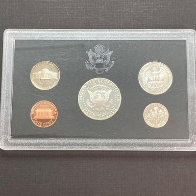 LOT 112: Two United States Mint Silver Proof Coin Sets - 1993 and 1994
