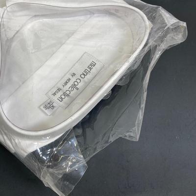 LOT 114: Collection of (16) Men's and Ladies' White Button Down Dress / Formal Shirts - (Martino Collection by Henry Segal and...