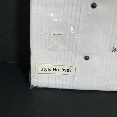 LOT 114: Collection of (16) Men's and Ladies' White Button Down Dress / Formal Shirts - (Martino Collection by Henry Segal and...