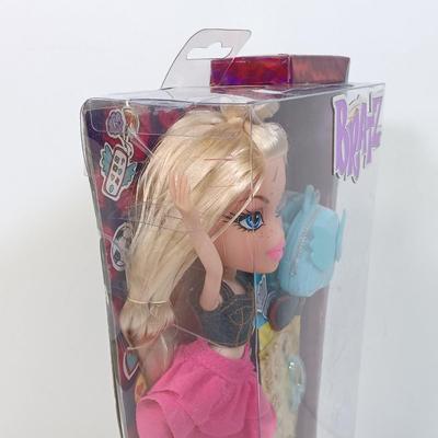 LOT 120: NIB Bratz 2015 Hello My Name is Cloe Doll