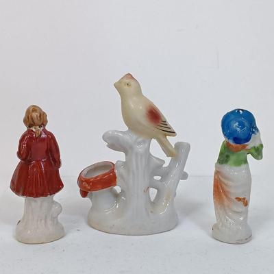 LOT 125: Set of (16) Vintage Japan Porcelain Miniature Figurines