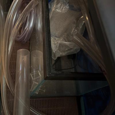 Fish tank on stand & smaller tank