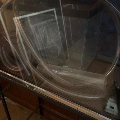 Fish tank on stand & smaller tank