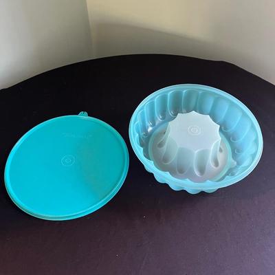 Pyrex, Anchor Hocking, Kobe and More Kitchen Ware (K-BC)