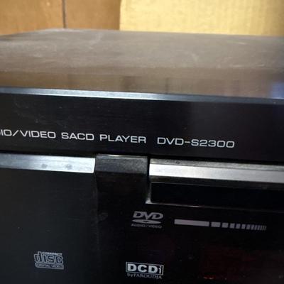Yamaha natural sound DVD player DVD-S2300 & cords