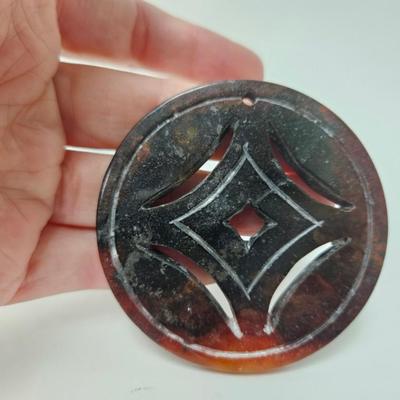 CKEG08. Lot of 4 Chinese Soapstone And Agate Carved Charm Pendants