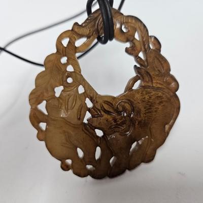 CKEG08. Lot of 4 Chinese Soapstone And Agate Carved Charm Pendants