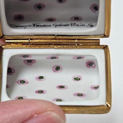 CKEG13. Limoges Porcelain Hand-Painted Mini Trinket Box, Luggage
