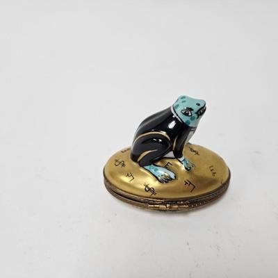 CKEG14. Limoges Porcelain Hand-Painted Mini Trinket Box, Frog in Tuxedo