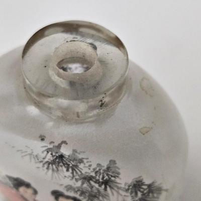 CKEG16. Hand-Painted Reverse Glass Chinese Snuff Bottle, Ladies