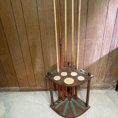 Billiards rack & cues