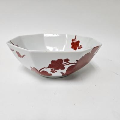 CKEG20. Fitz & Floyd Octagonal Bowl, Red & White