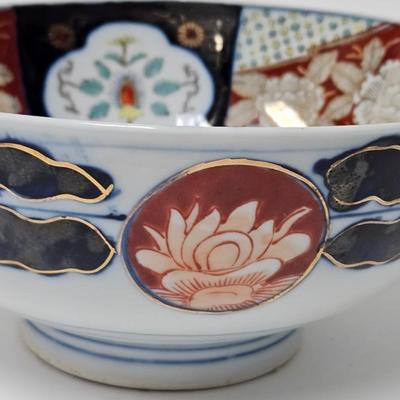 CKEG21. Japanese Imari Bowl with Stand