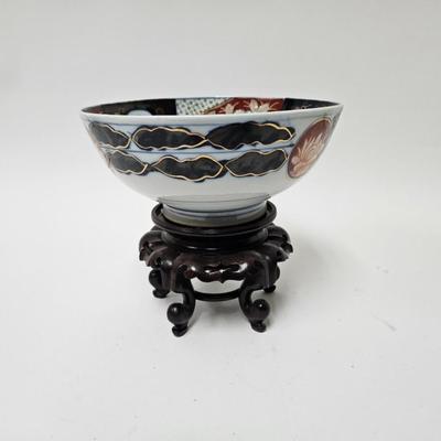 CKEG21. Japanese Imari Bowl with Stand