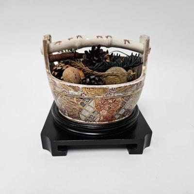 CKEG22. Japanese Satsuma Porcelain Bucket