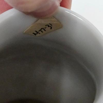 CKEG25. Vintage Japanese Vase