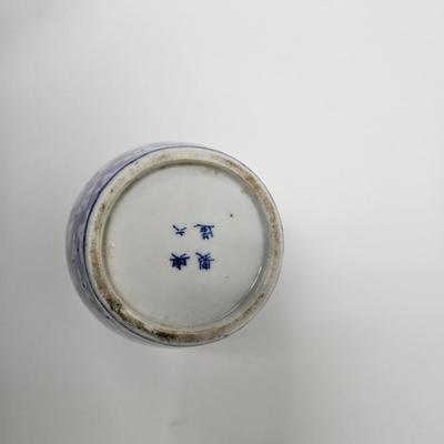 CKEG30. Chinese Ceramic Ginger Jar, Blue & White